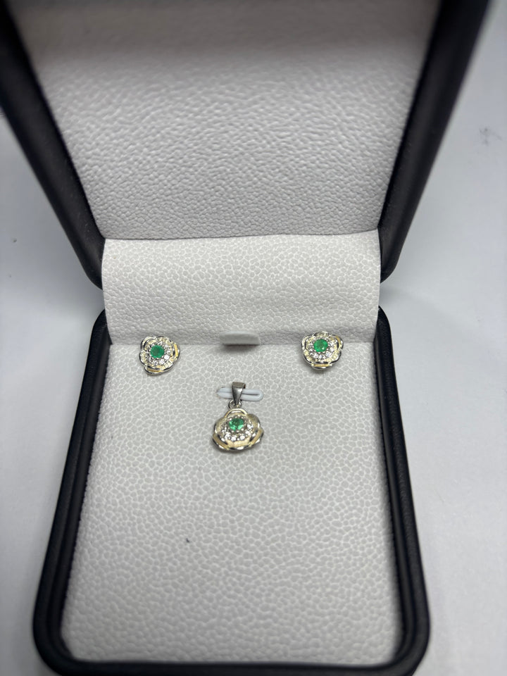 Set Flor de Topitos y Dije en plata 925 con esmeralda natural colombiana