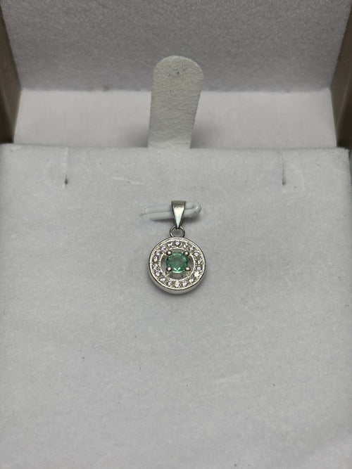 Dije Círculo en plata 925 con esmeralda natural colombiana